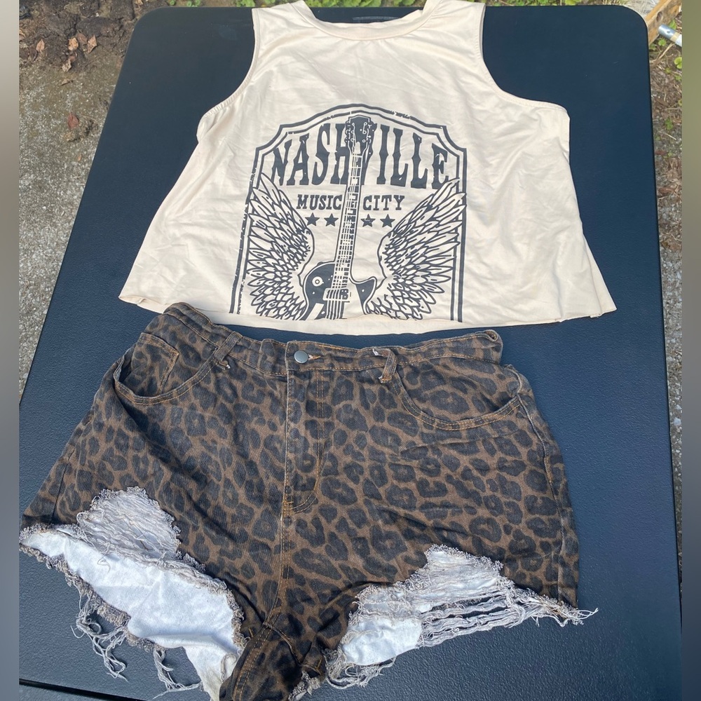 Nashville Music City Cream Tank Top and Shorts - Picture 3 of 8